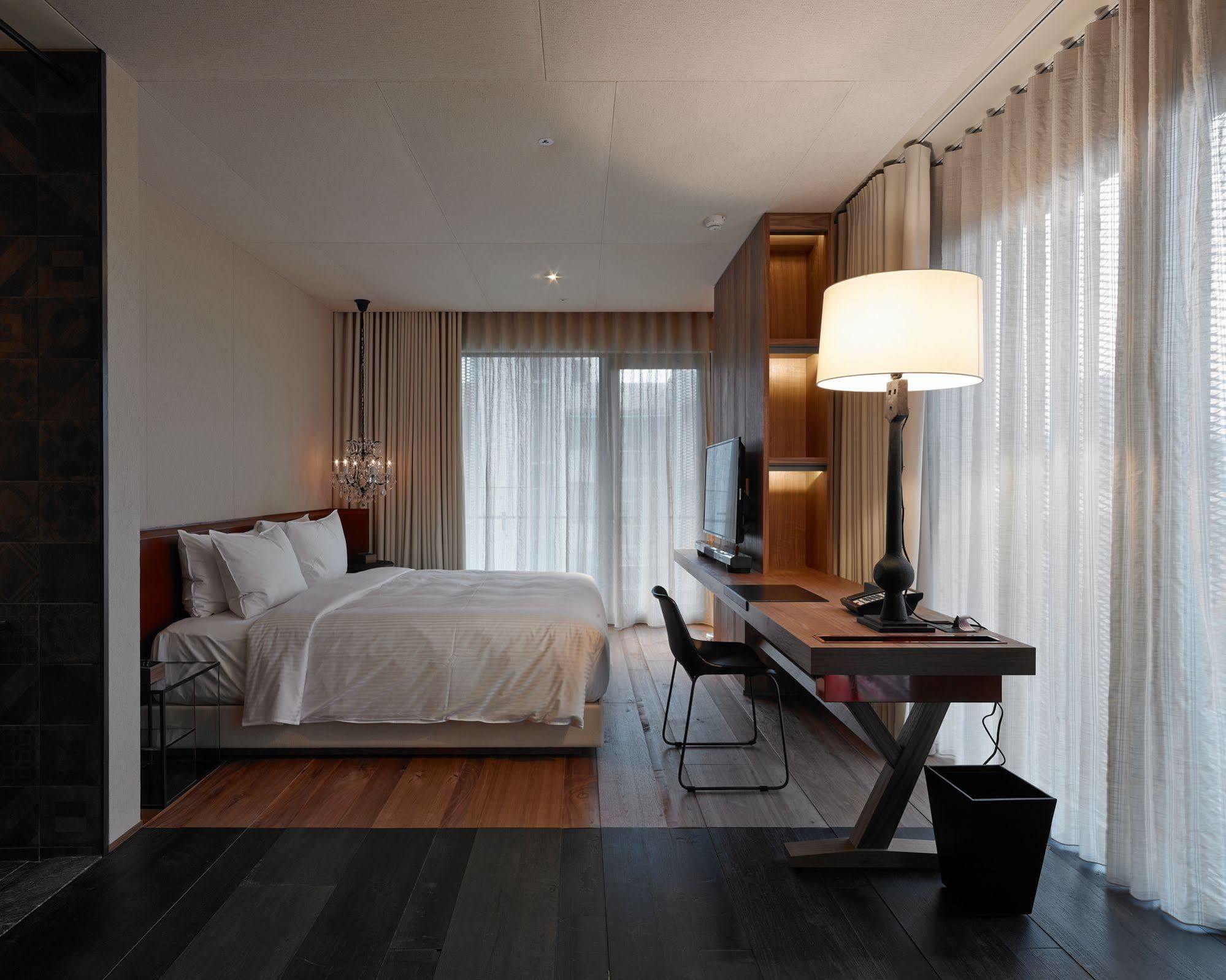 Hotel Proverbs Taipei Exterior photo